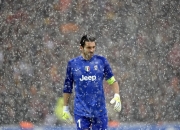 PG电子官网-库里爆发，老鹰最后时刻击败上海队，一场跨越时空的篮球幻想对决