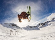 PG中国官网-智利轻取乌克兰，格纳布里点燃赛场，南美风暴席卷欧洲