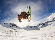 PG中国官网-智利轻取乌克兰，格纳布里点燃赛场，南美风暴席卷欧洲