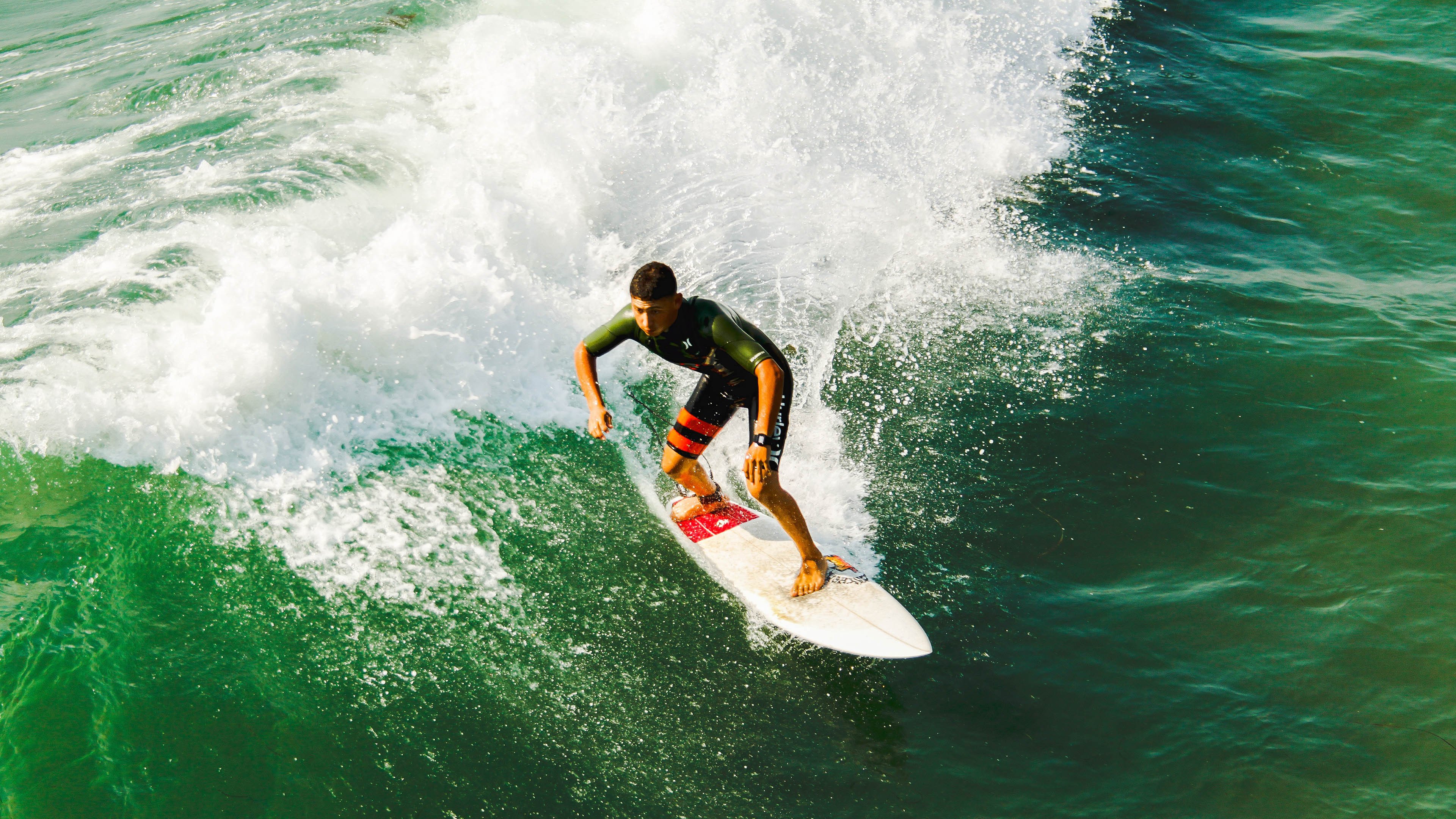 克瓦拉茨赫利亚一手掌控比赛走势,伊拉克横扫毕尔巴鄂的战术启示